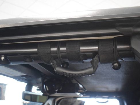 Used 2018 Jeep Wrangler Unlimited Rubicon image 45