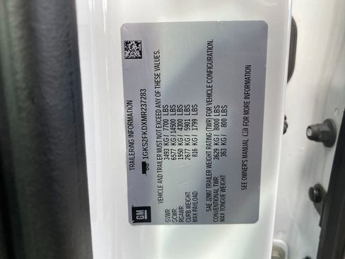 Used 2021 GMC Yukon XL SLE w/ Gmc Pro Safety Plus Package image 33