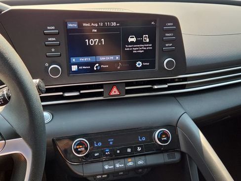 Used 2023 Hyundai Elantra SEL FWD image 20