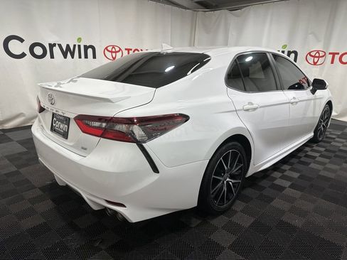 Used 2023 Toyota Camry SE image 7
