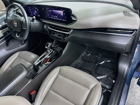 Used 2025 Buick Envista Avenir FWD image 30