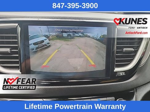 Used 2025 Chrysler Pacifica Select FWD image 20