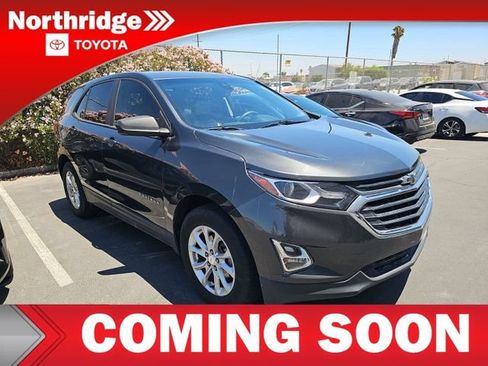 Used 2020 Chevrolet Equinox LS w/ LS Convenience Package FWD image 4