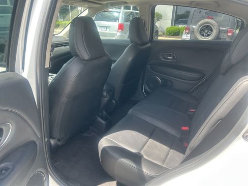 Used 2022 Honda HR-V EX-L image 12