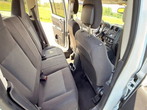 Used 2016 Jeep Patriot Sport w/ Power Value Group AWD/4WD image 13