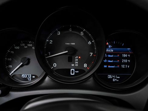 Used 2024 Porsche Macan image 23