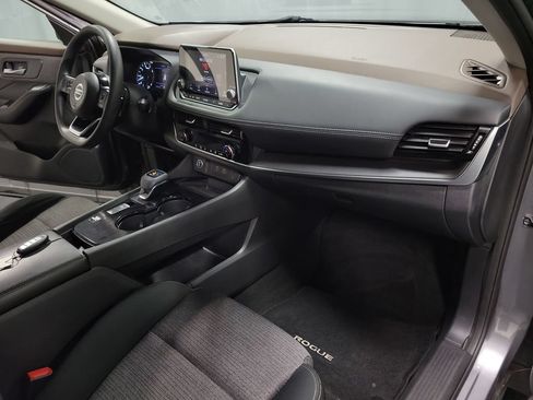 Used 2021 Nissan Rogue SV FWD image 22