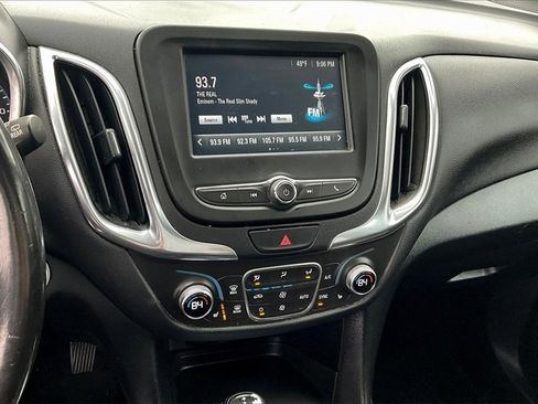 Used 2018 Chevrolet Equinox LT image 29
