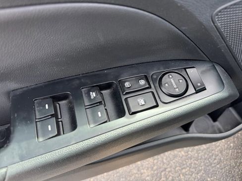 Used 2019 Hyundai Elantra Limited w/ Ultimate Package 02 FWD image 18