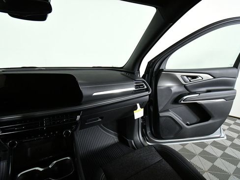 New 2026 Chevrolet Traverse LT w/ LPO, Floor Liner Package AWD/4WD image 20