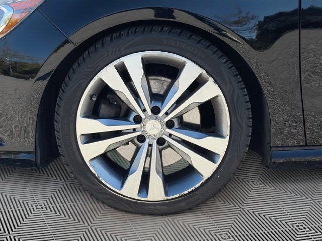 Used 2015 Mercedes-Benz CLA 250 4MATIC image 32