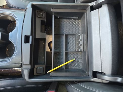 Used 2016 GMC Yukon SLT w/ Open Road Package image 26