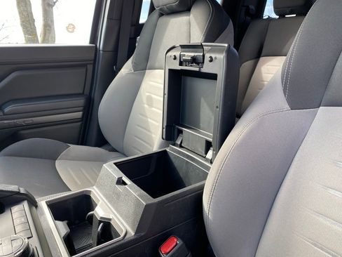 Used 2025 Toyota Tacoma TRD Off-Road image 21