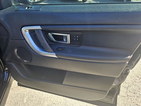 Used 2017 Land Rover Discovery Sport HSE image 22