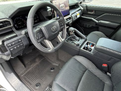 New 2026 Toyota 4Runner Limited AWD/4WD image 10