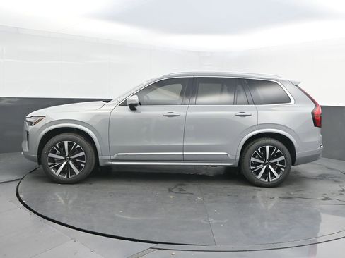 New 2026 Volvo XC90 B5 Core AWD/4WD image 2