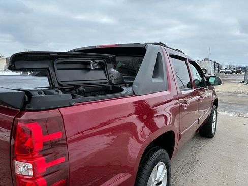 Used 2007 Chevrolet Avalanche LTZ w/ LTZ Preferred Equipment Group image 11