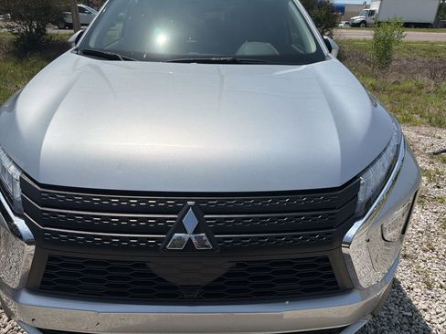 Used 2025 Mitsubishi Eclipse Cross SE AWD/4WD image 5