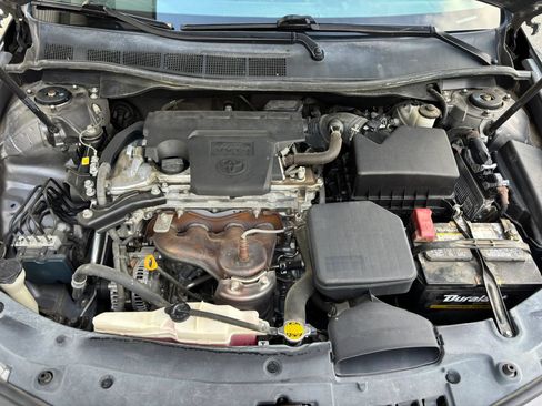 Used 2012 Toyota Camry SE w/ Leather Pkg FWD image 21
