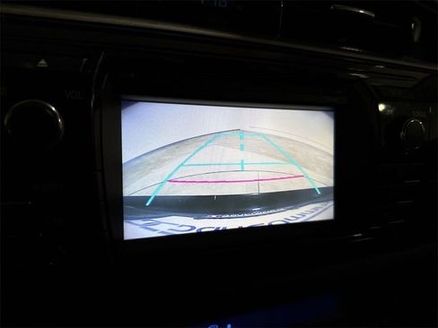 Used 2015 Toyota Corolla S image 14