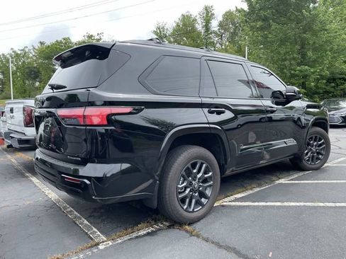 Used 2026 Toyota Sequoia Platinum AWD/4WD image 4