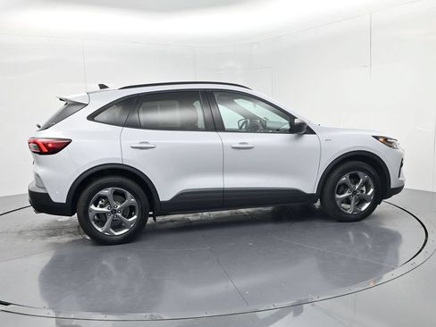 Used 2025 Ford Escape ST-Line FWD image 8