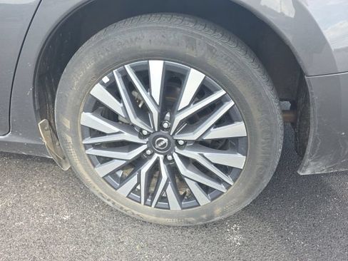 Used 2025 Nissan Altima 2.5 SV FWD image 9
