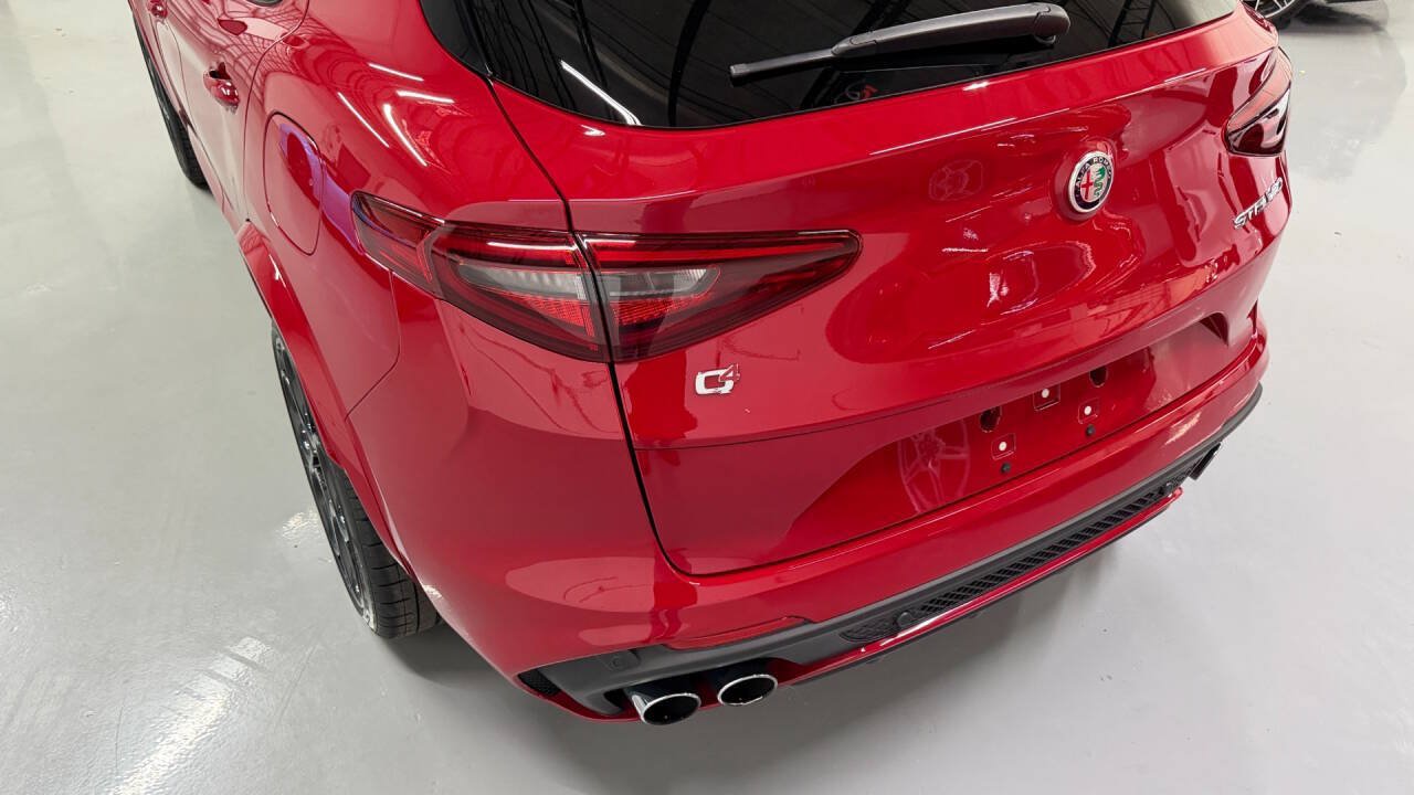 Used 2022 Alfa Romeo Stelvio Quadrifoglio w/ Active Assist Plus Package AWD/4WD image 17