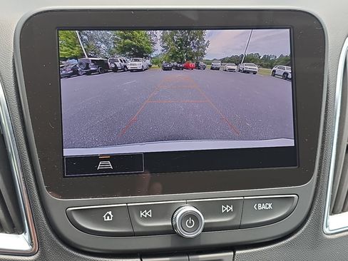 Used 2024 Chevrolet Malibu LT FWD image 22