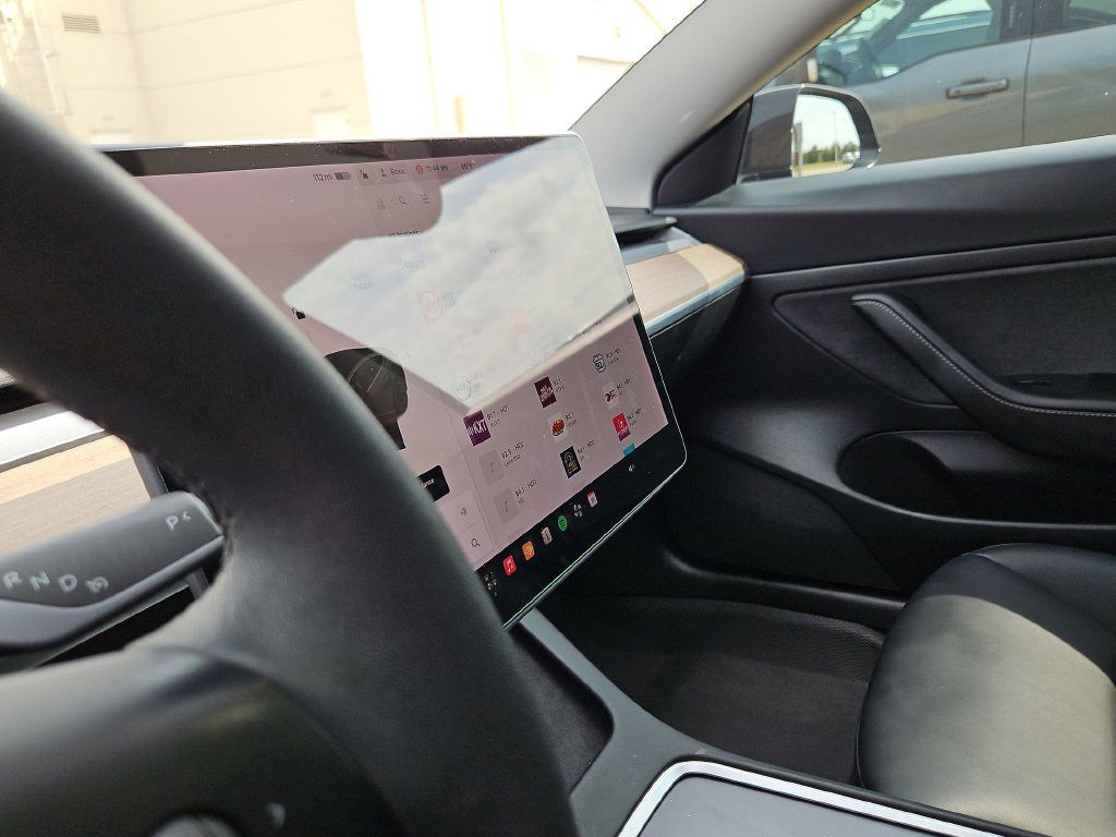Used 2021 Tesla Model 3 Standard Range Plus RWD image 19