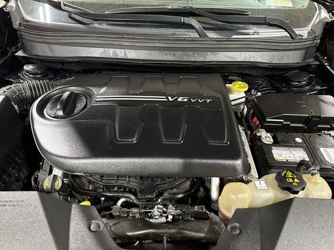 Used 2022 Jeep Cherokee Latitude Lux AWD/4WD image 24