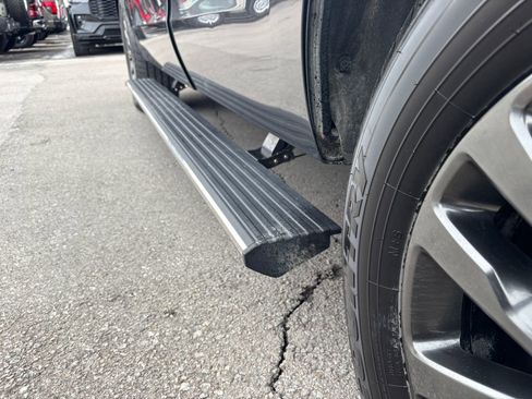 Used 2021 Ford Expedition Limited image 14