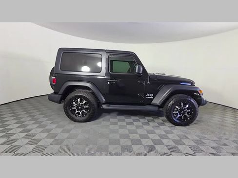 Used 2019 Jeep Wrangler Sport AWD/4WD image 36