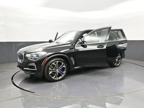 Used 2019 BMW X5 xDrive50i w/ Executive Package image 28