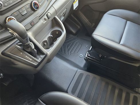 New 2025 Ford Transit 250 148 Medium Roof image 16