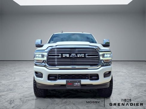 Used 2023 RAM 2500 Laramie AWD/4WD image 3