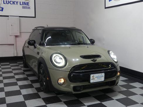 Used 2019 MINI Cooper S w/ Signature Upholstery Package image 5