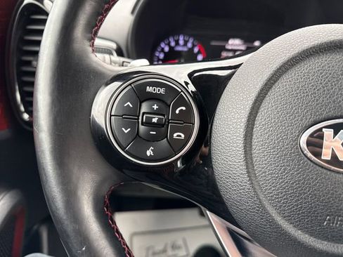 Used 2020 Kia Soul GT-Line Turbo FWD image 32