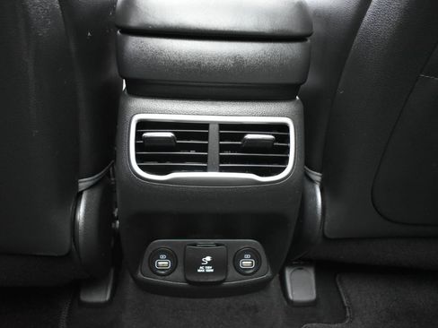 Used 2023 Hyundai Santa Fe Limited AWD/4WD image 39