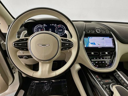 Used 2023 Aston Martin DBX AWD/4WD image 11