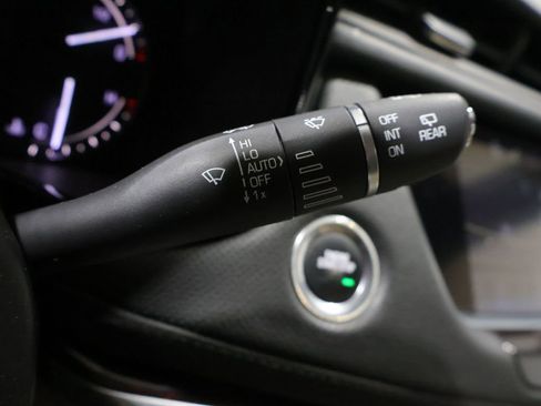 Used 2019 Cadillac XT5 Luxury image 9