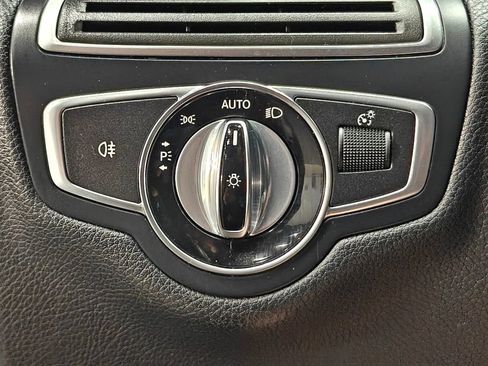 Used 2016 Mercedes-Benz C 300 4MATIC Sedan image 44