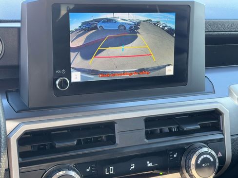 Used 2024 Toyota Tacoma TRD Off-Road image 22