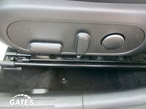 Used 2025 Hyundai Kona SEL FWD image 15