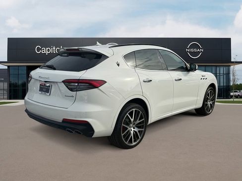Used 2022 Maserati Levante Modena image 5
