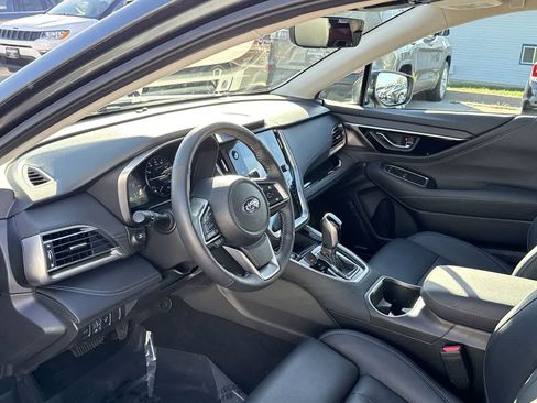 Certified 2025 Subaru Outback Limited image 2