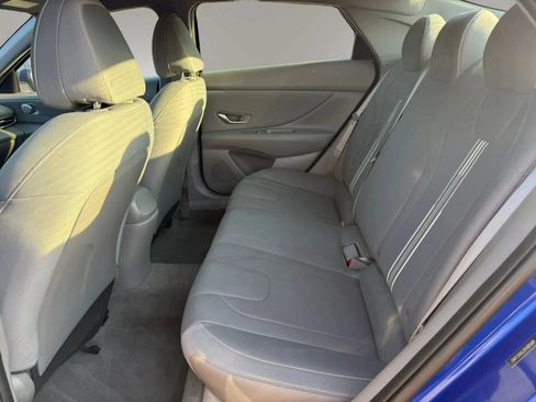 Used 2023 Hyundai Elantra SEL w/ Convenience Package FWD image 16