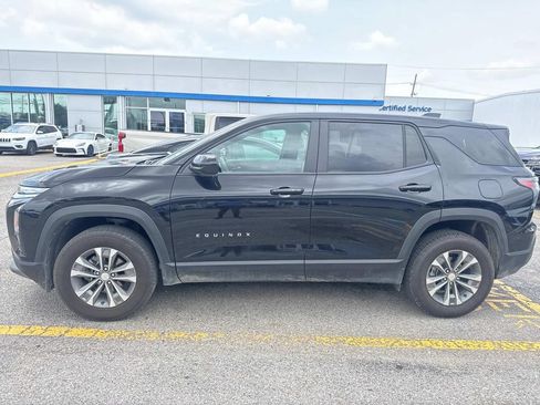 Used 2026 Chevrolet Equinox LT w/ Convenience Package II FWD image 6
