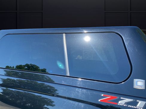 Used 2018 Chevrolet Silverado 1500 LT w/ All Star Edition AWD/4WD image 39