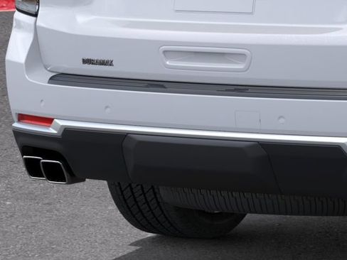 New 2026 Chevrolet Suburban High Country AWD/4WD image 14